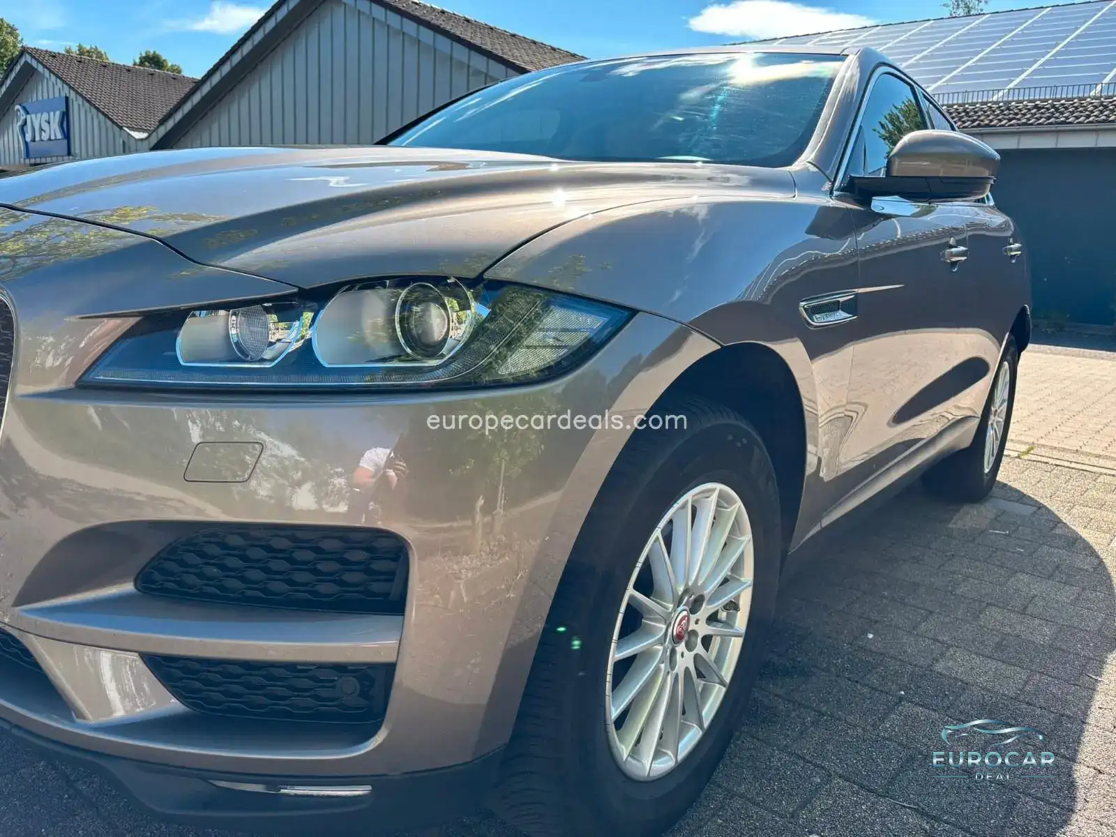 Jaguar F-Pace