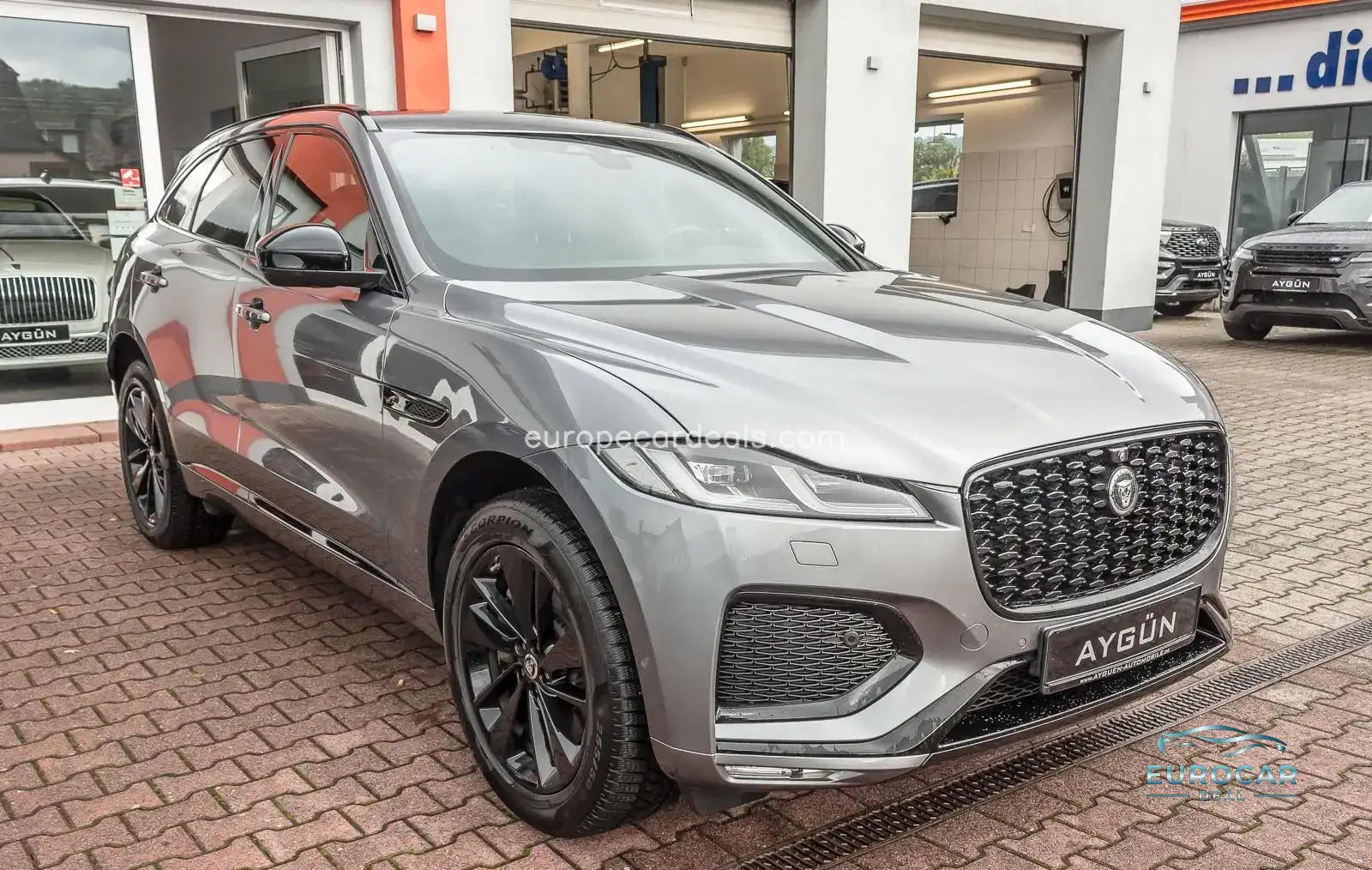 Jaguar F-Pace