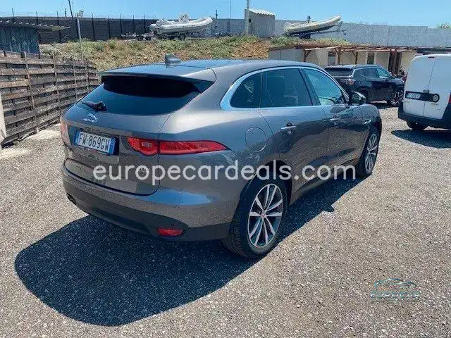 Jaguar F-Pace