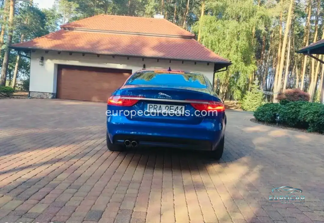 Jaguar XF