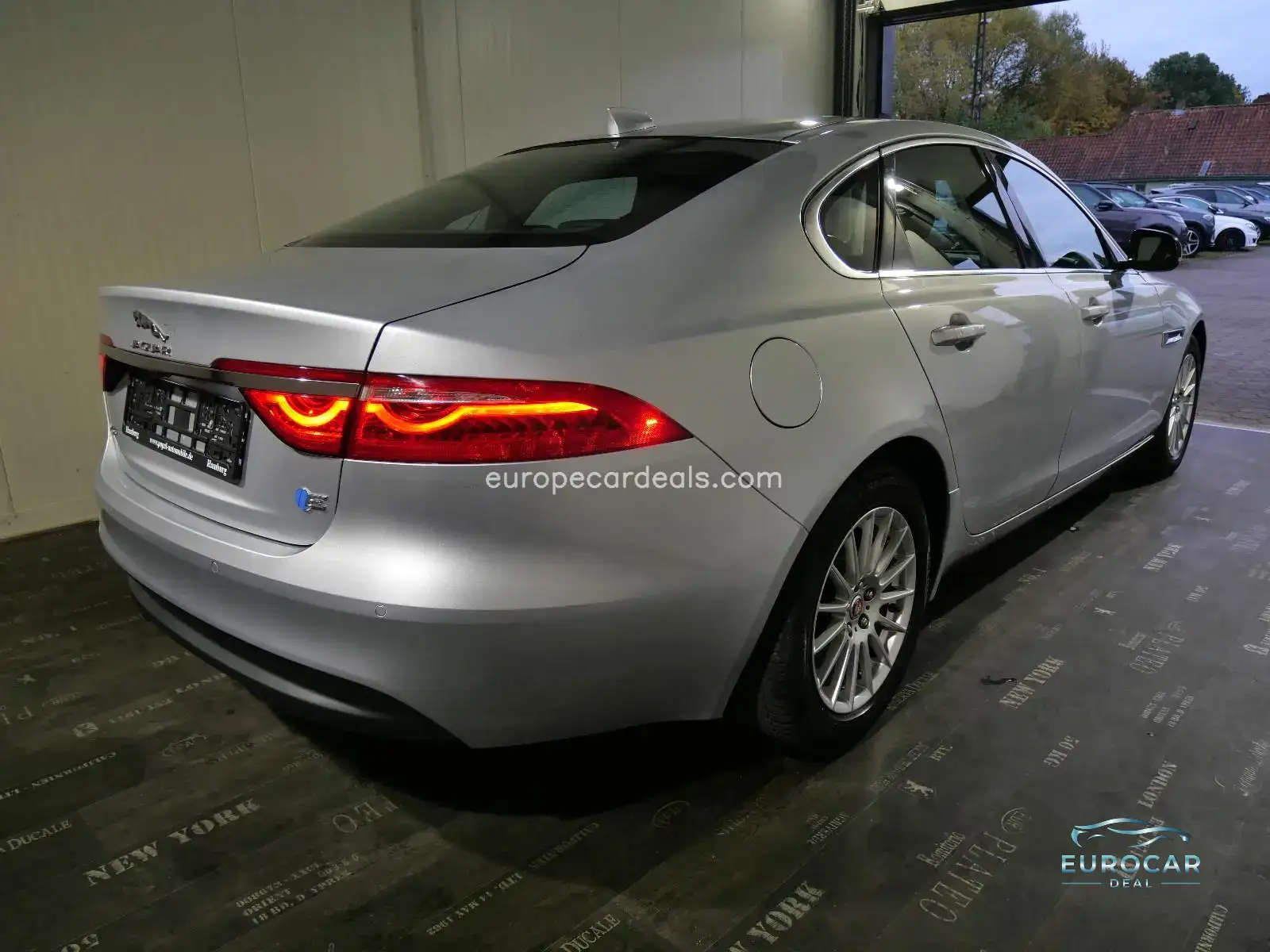 Jaguar XF