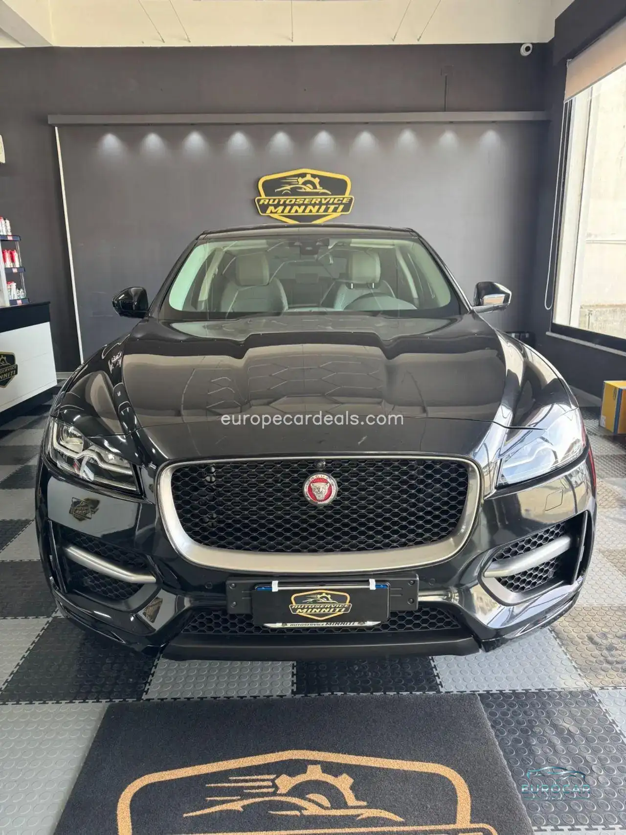 Jaguar F-Pace