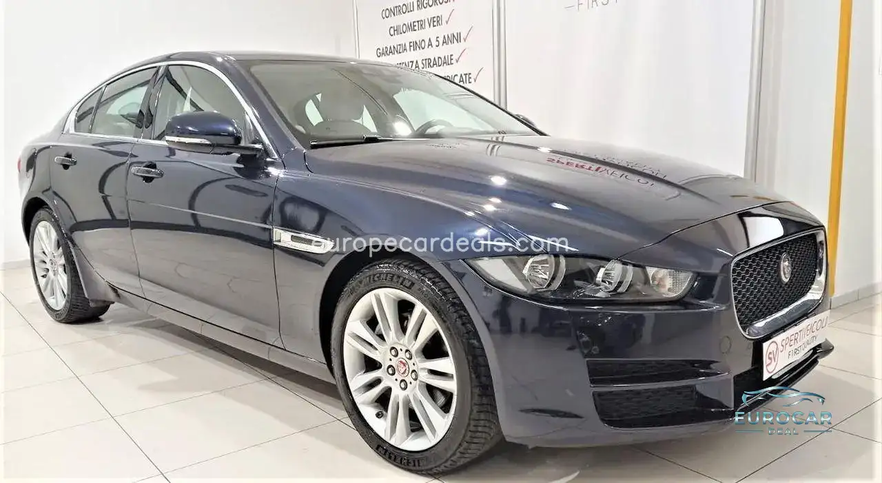 Jaguar XE