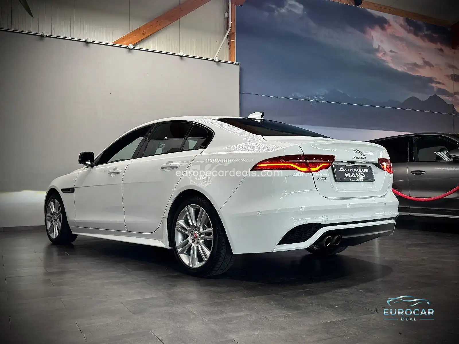 Jaguar XE