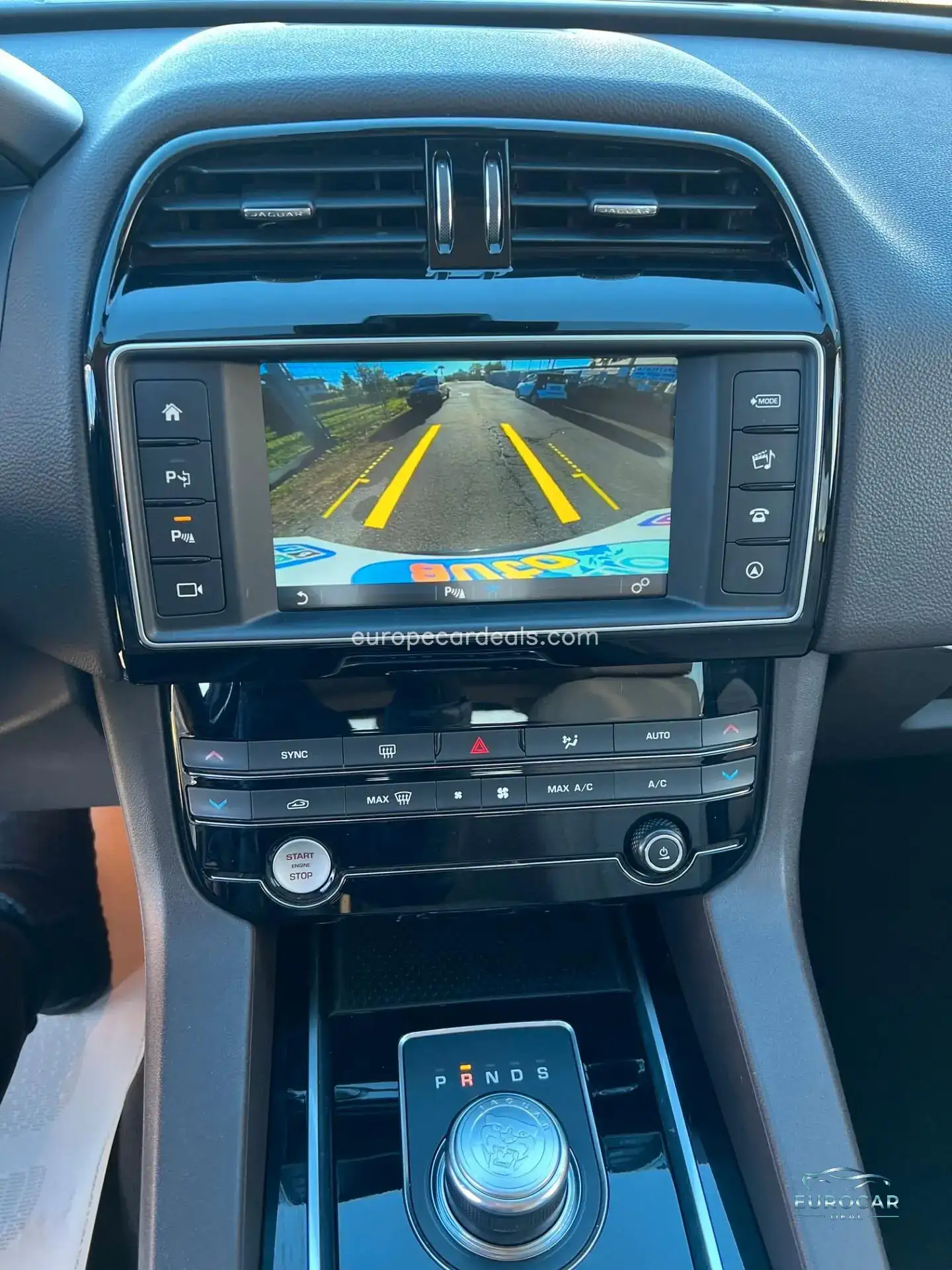 Jaguar F-Pace