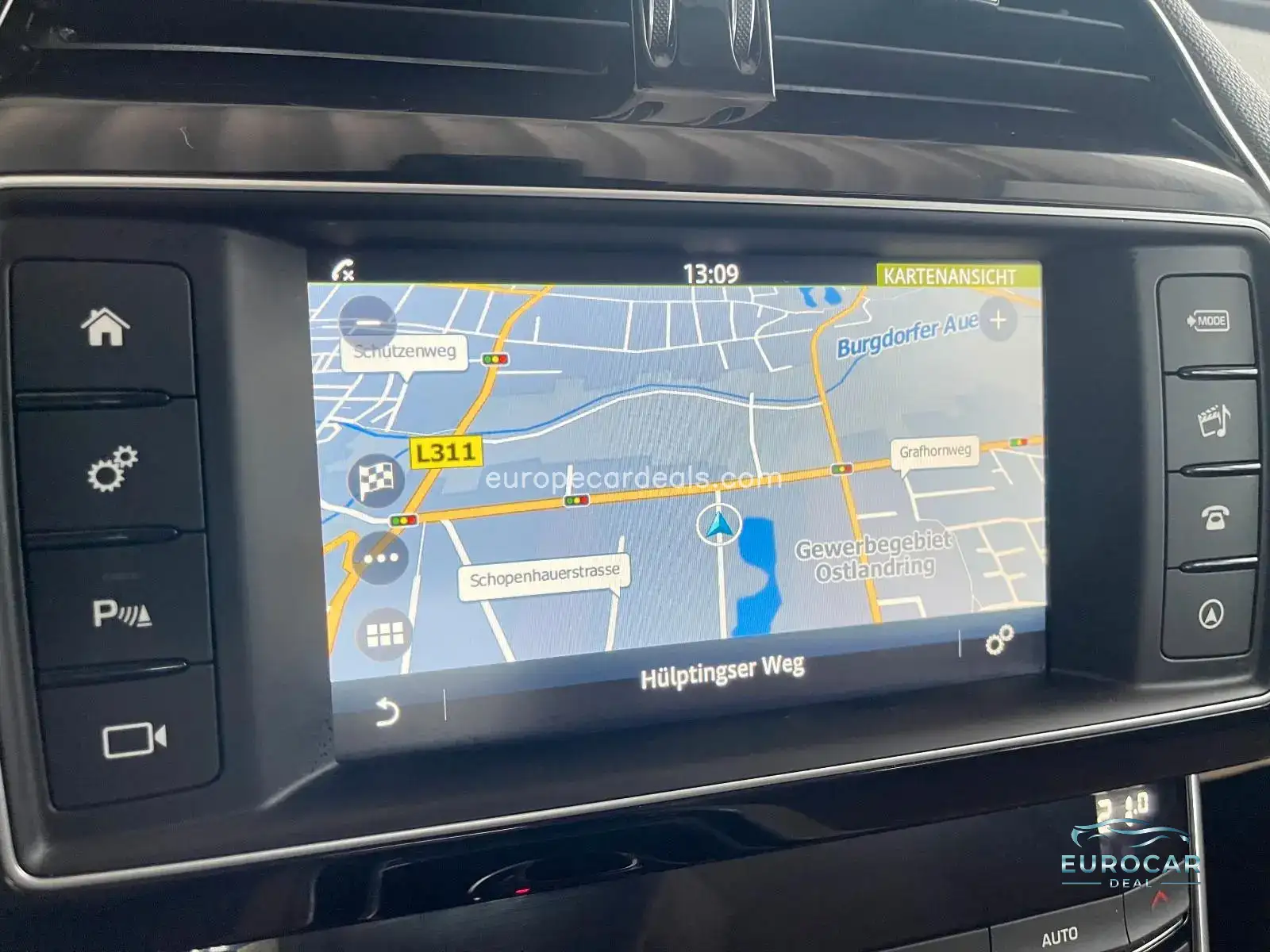 Jaguar XE