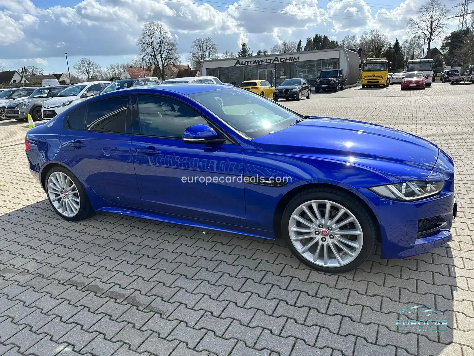 Jaguar XE