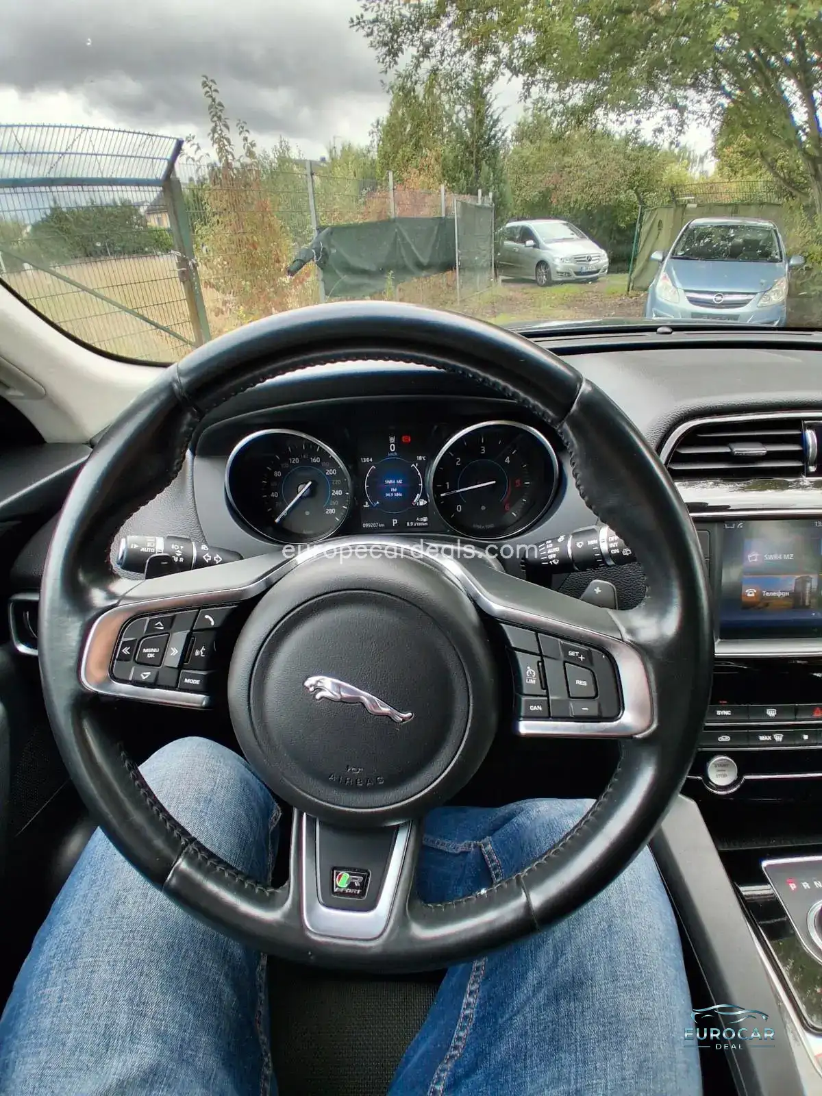 Jaguar F-Pace