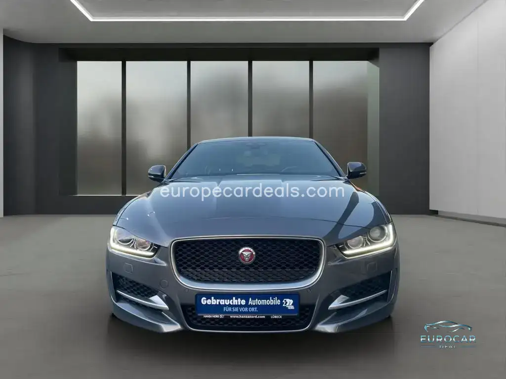 Jaguar XE