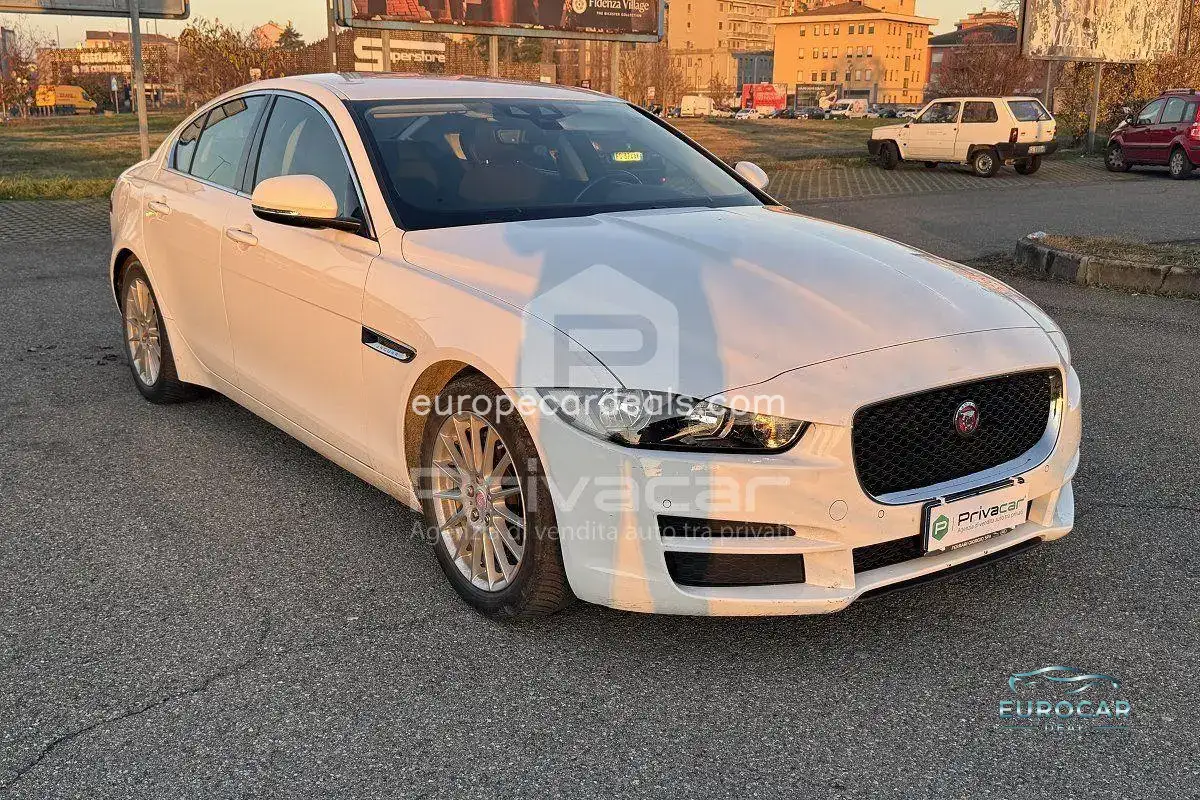 Jaguar XE
