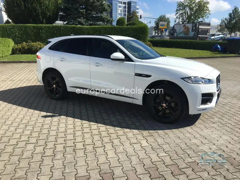 Jaguar F-Pace
