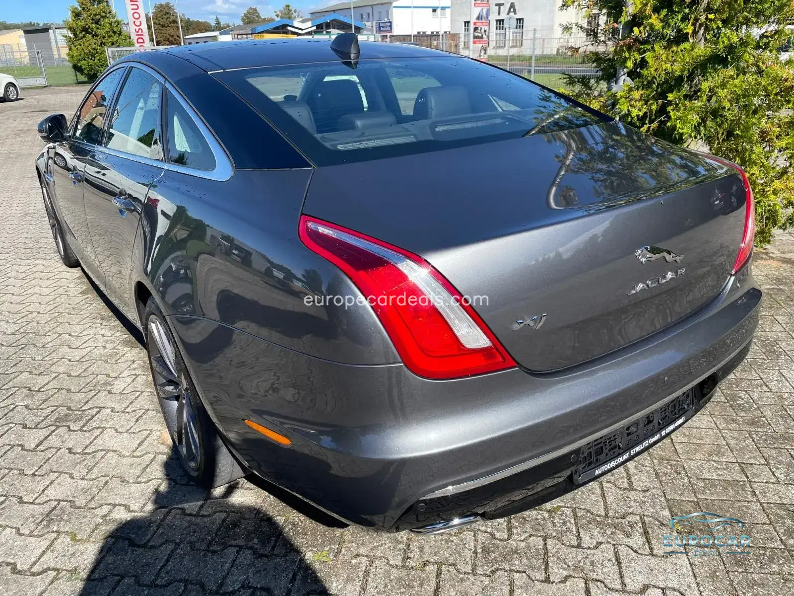 Jaguar XJ