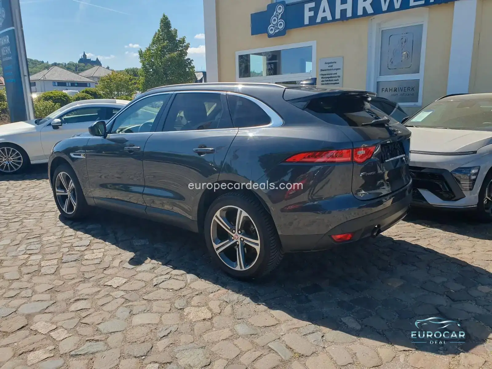 Jaguar F-Pace