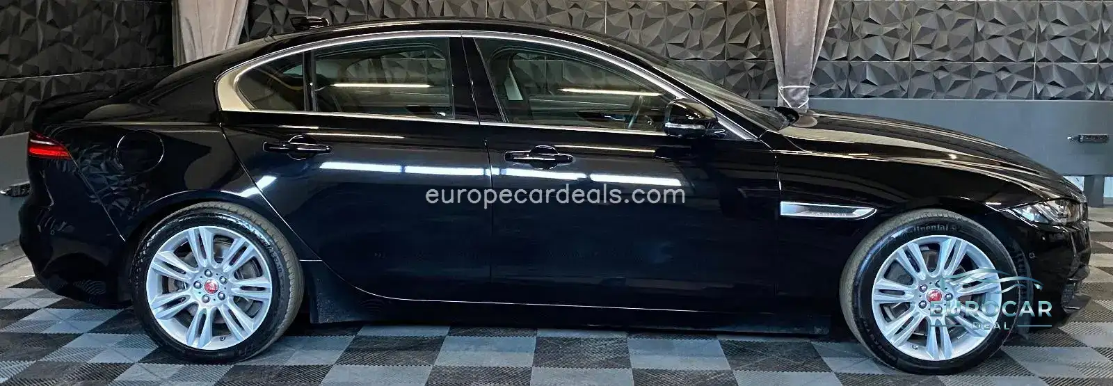 Jaguar XE