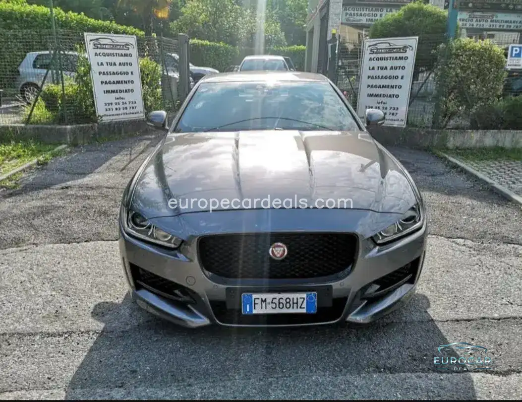 Jaguar XE