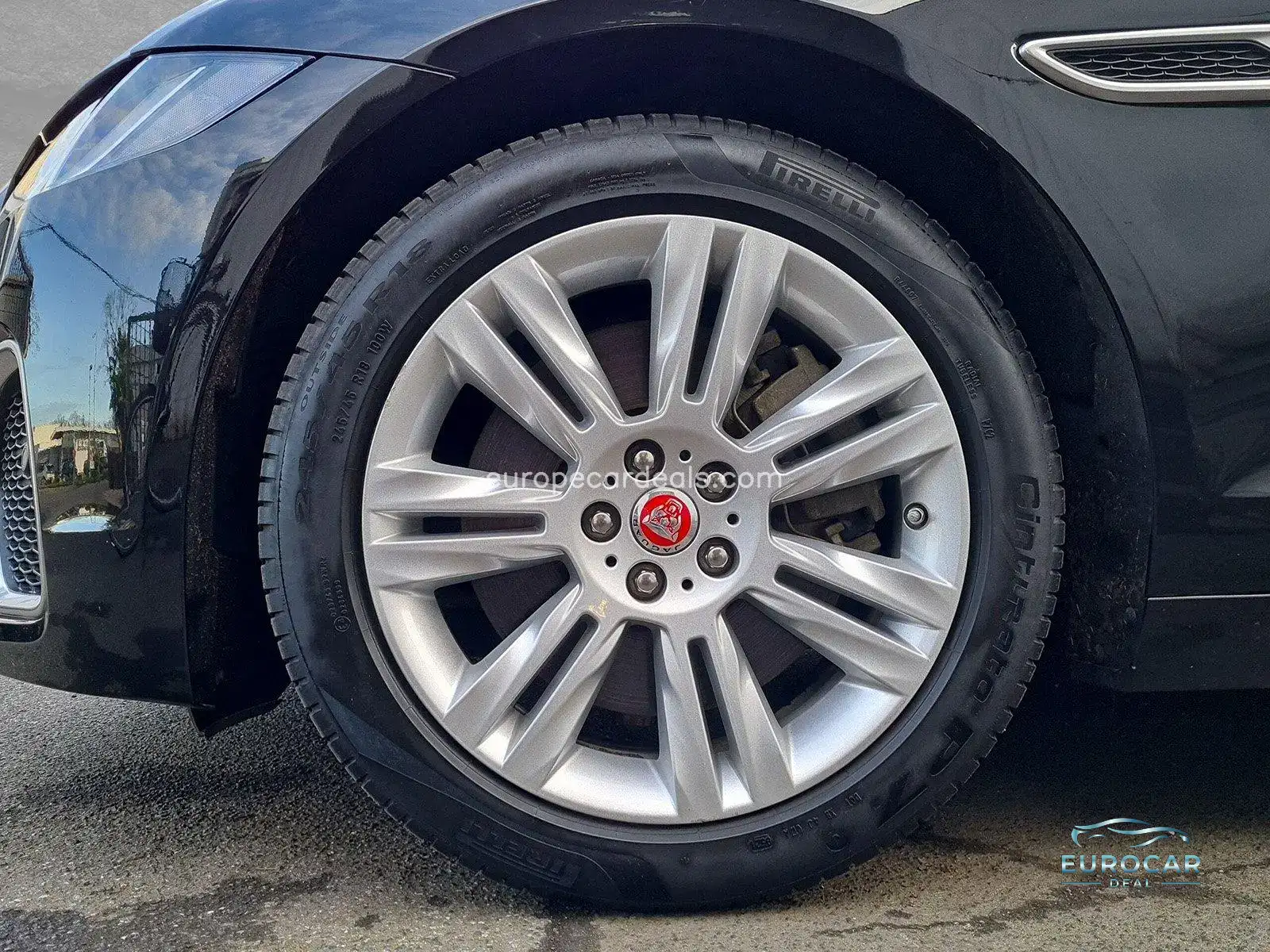 Jaguar XF