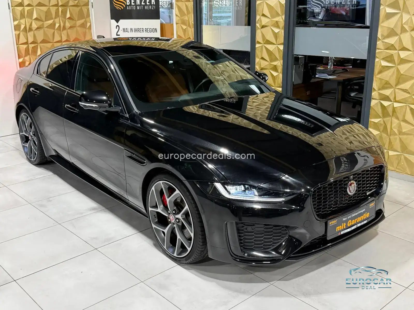 Jaguar XE