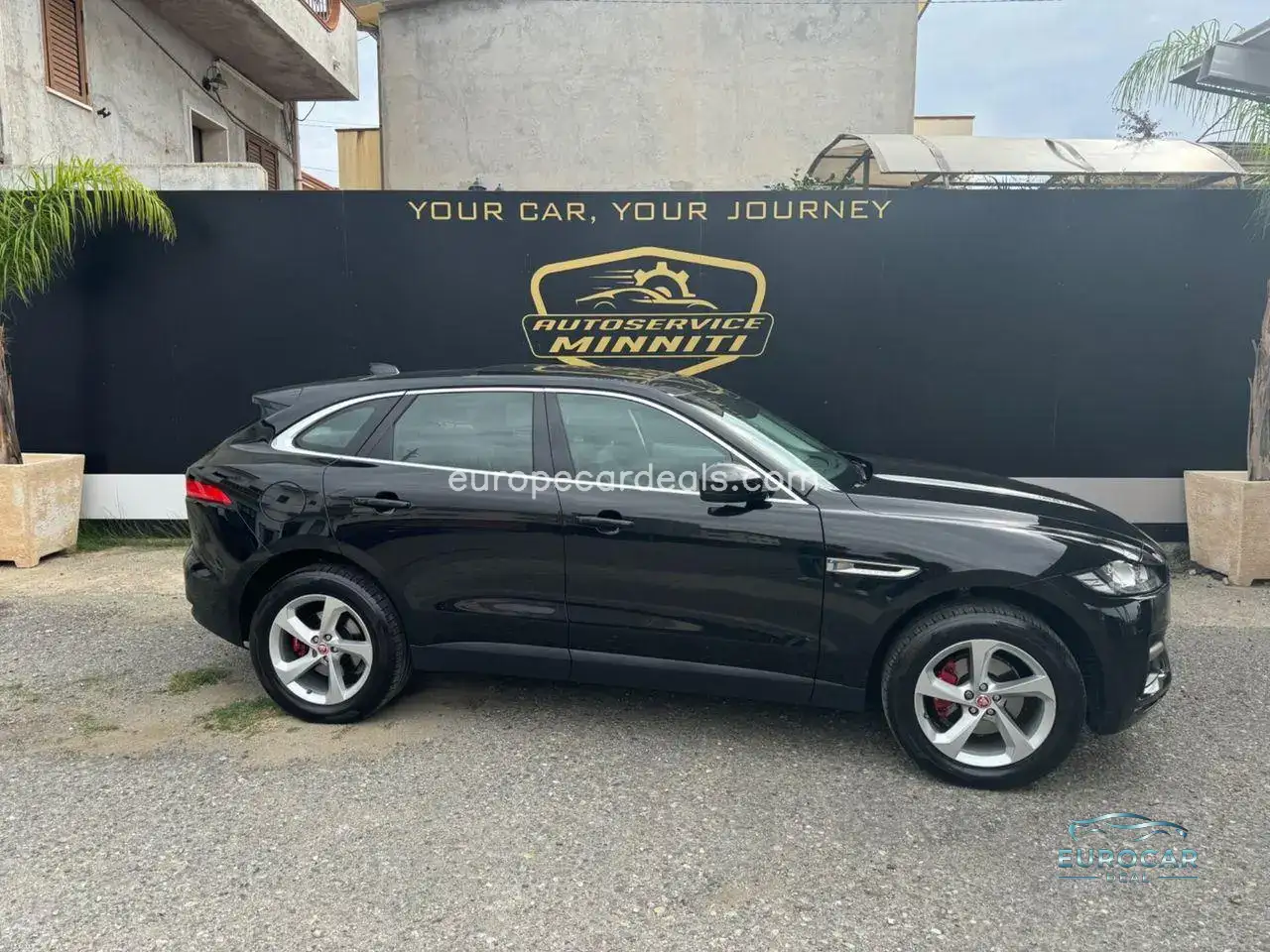 Jaguar F-Pace