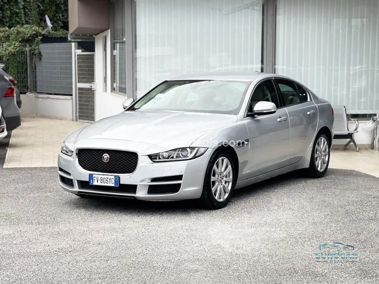 Jaguar XE