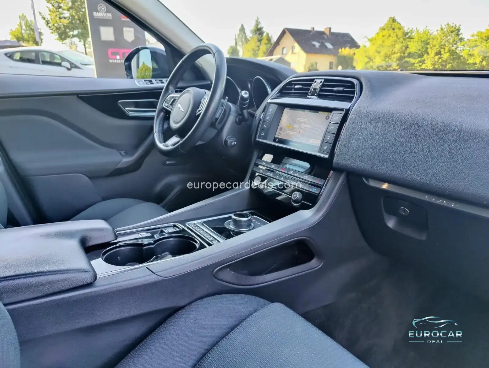 Jaguar F-Pace