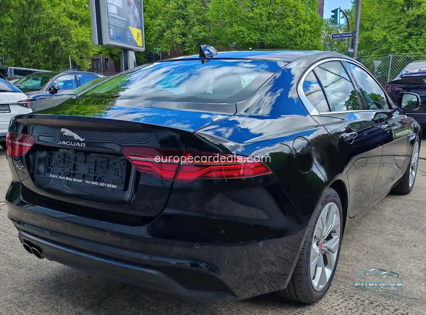 Jaguar XE