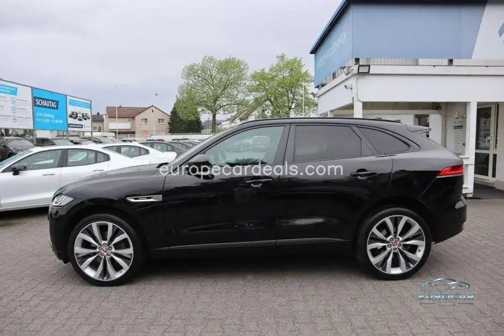 Jaguar F-Pace