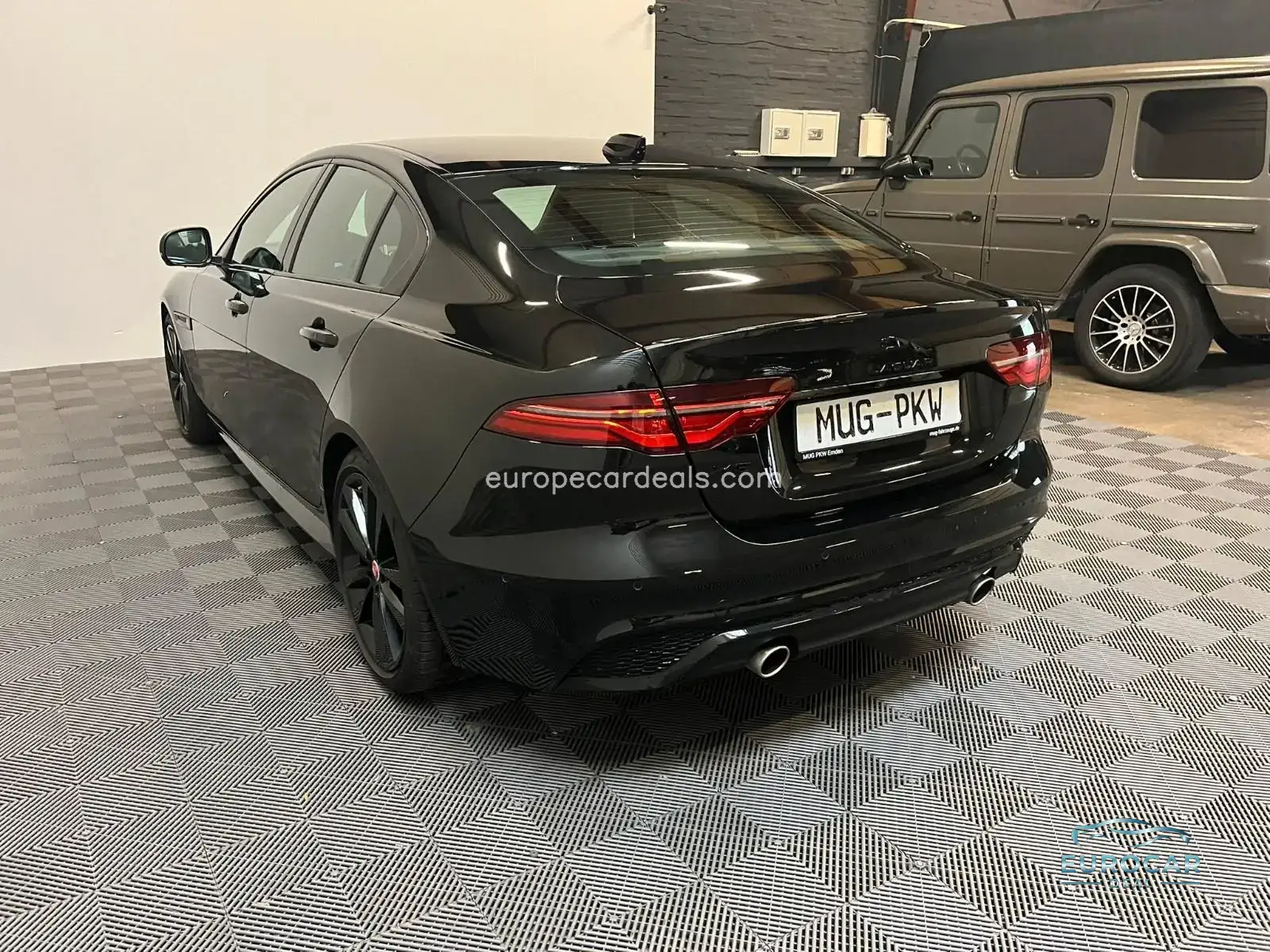 Jaguar XE
