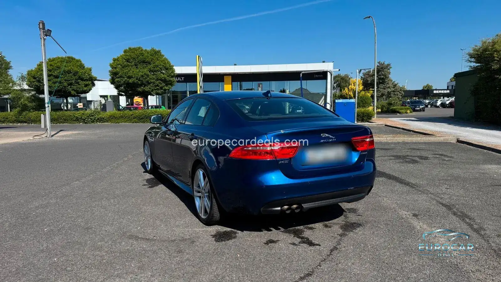 Jaguar XE