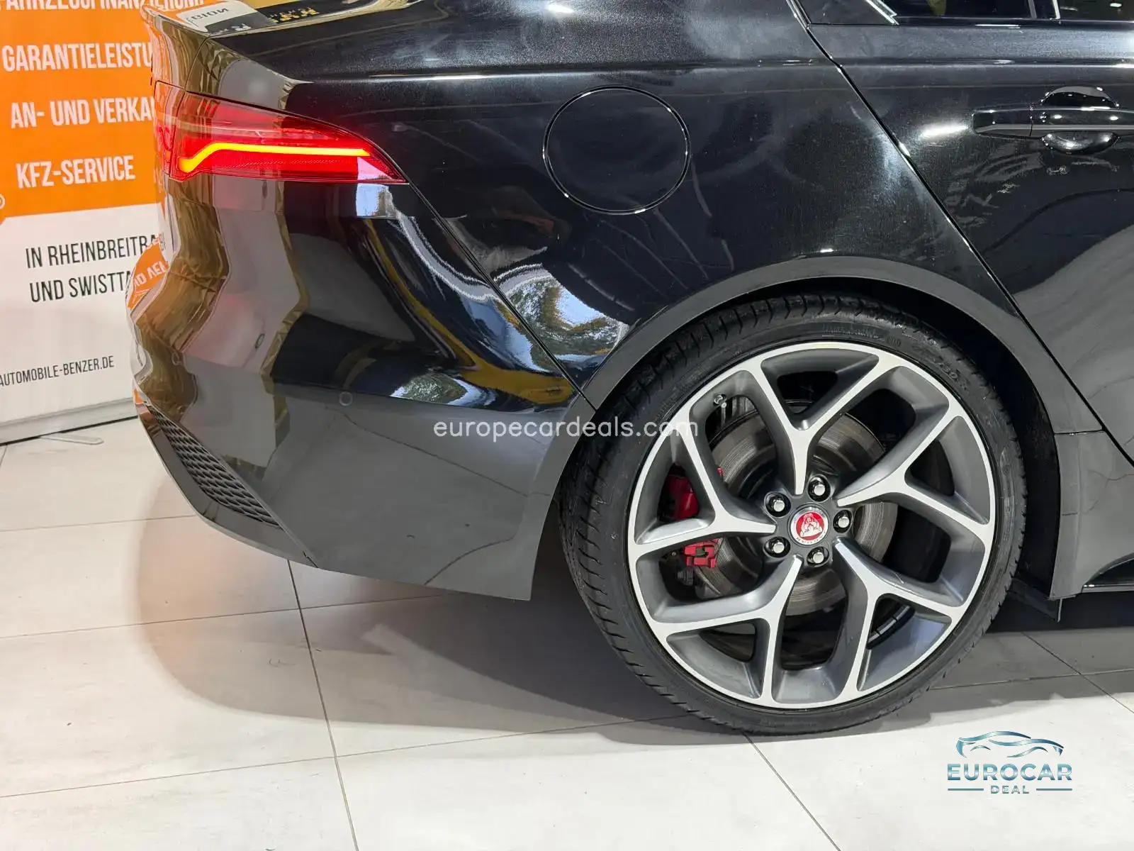 Jaguar XE