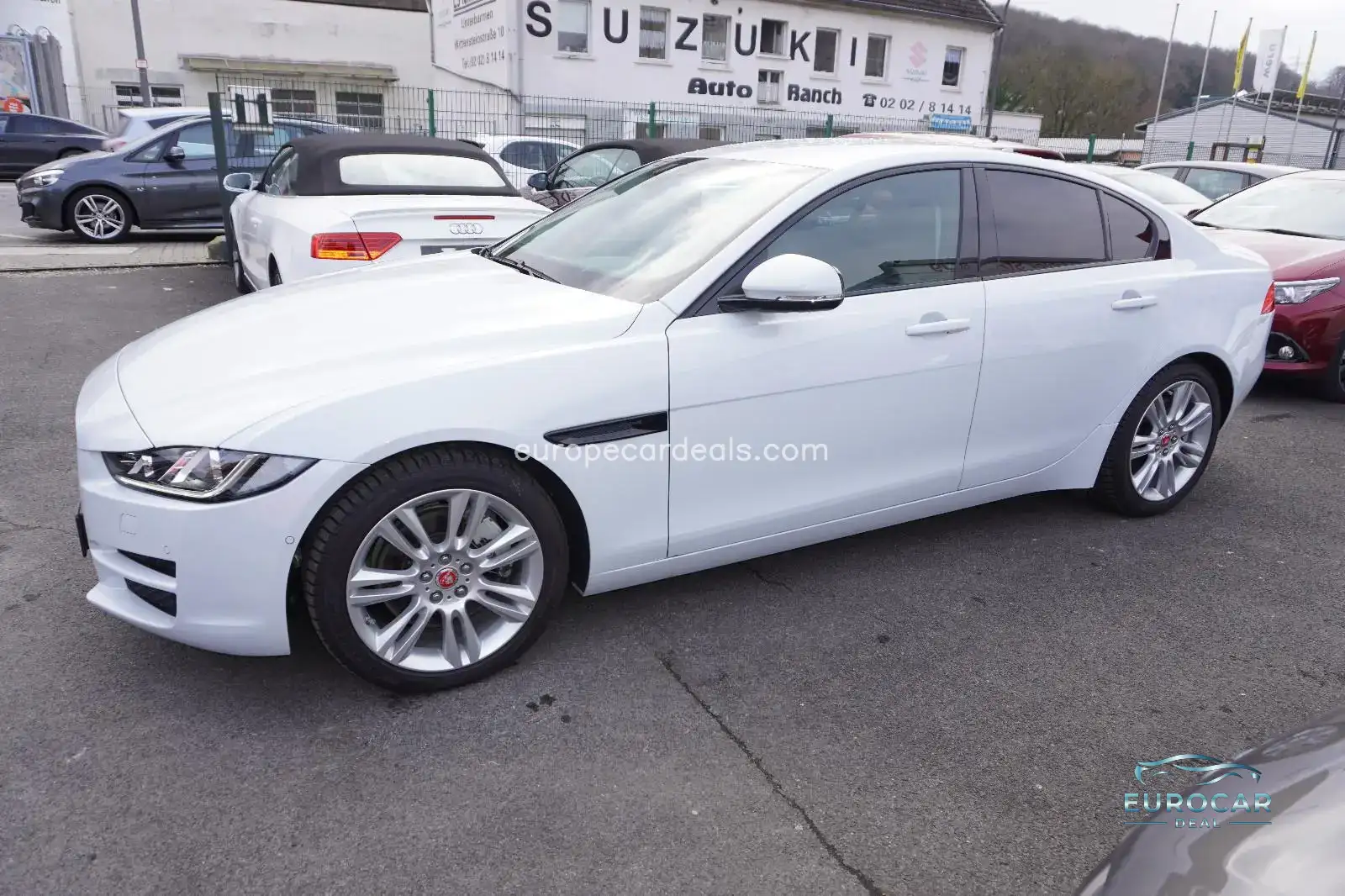 Jaguar XE
