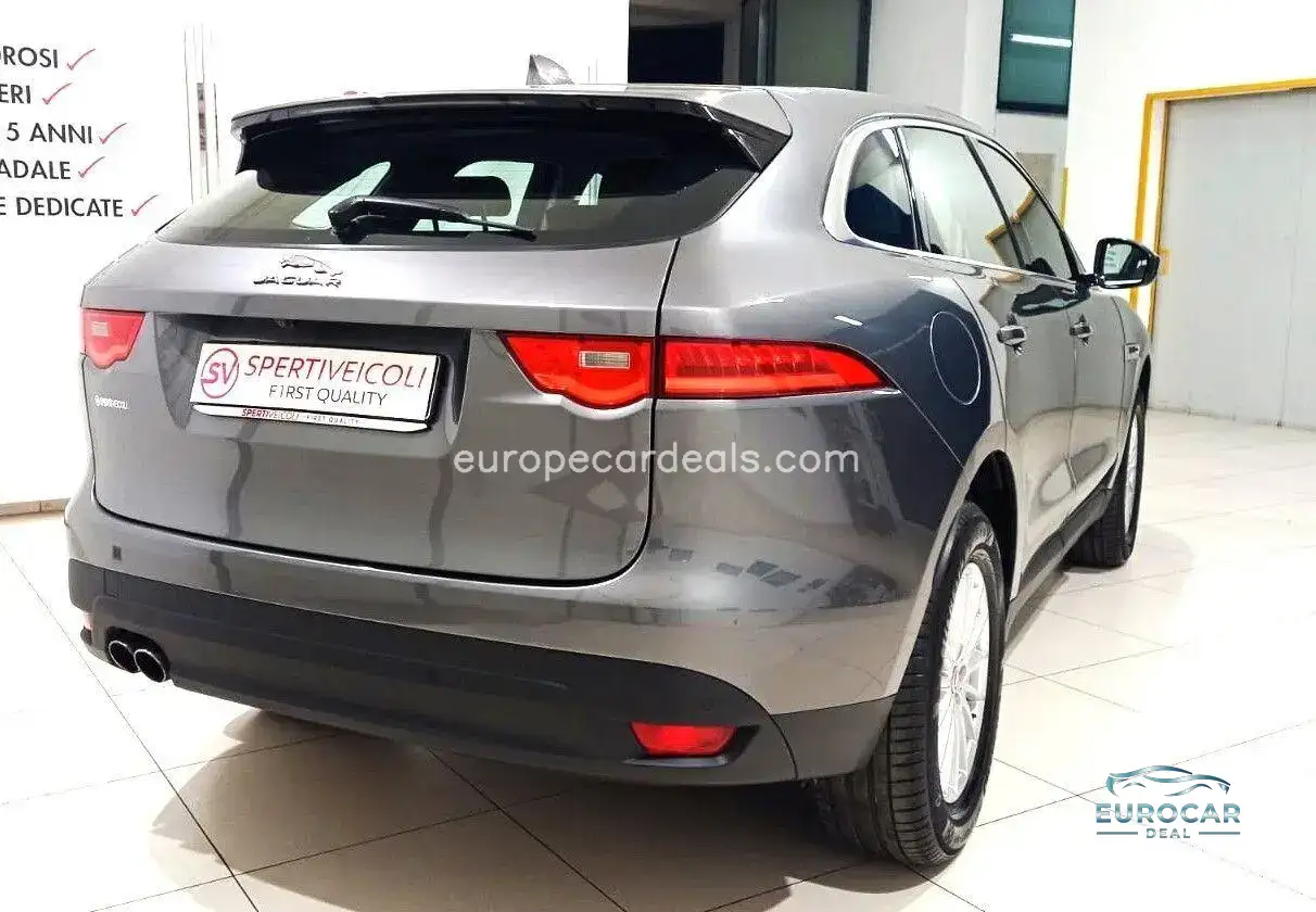 Jaguar F-Pace