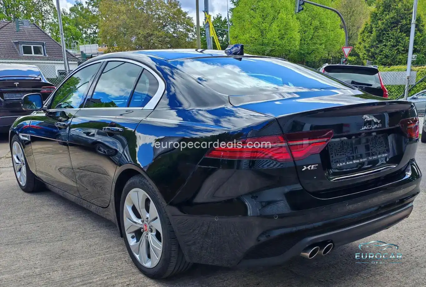 Jaguar XE