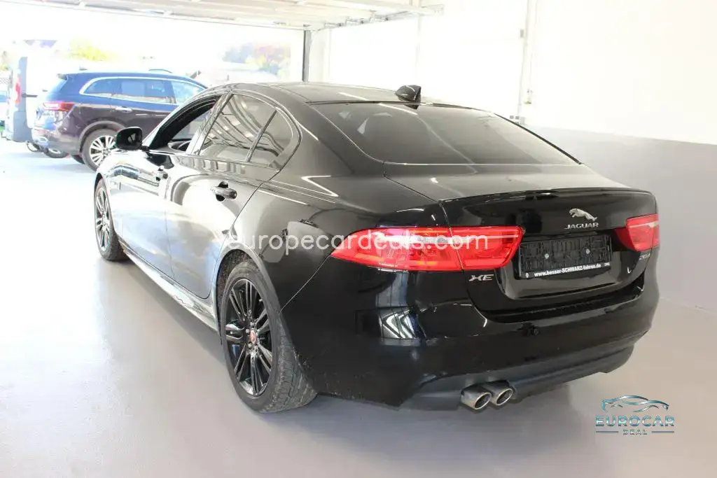 Jaguar XE