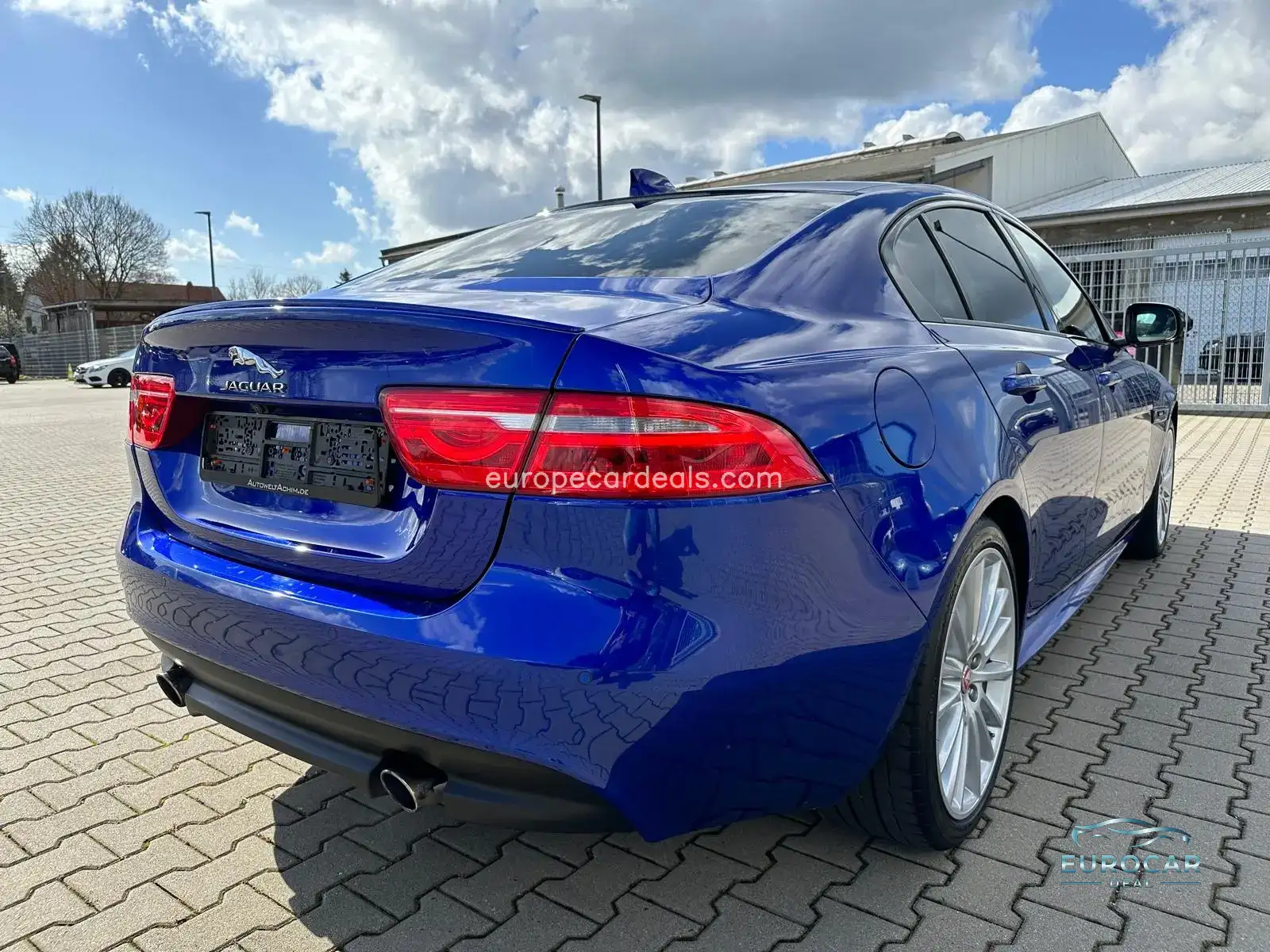 Jaguar XE
