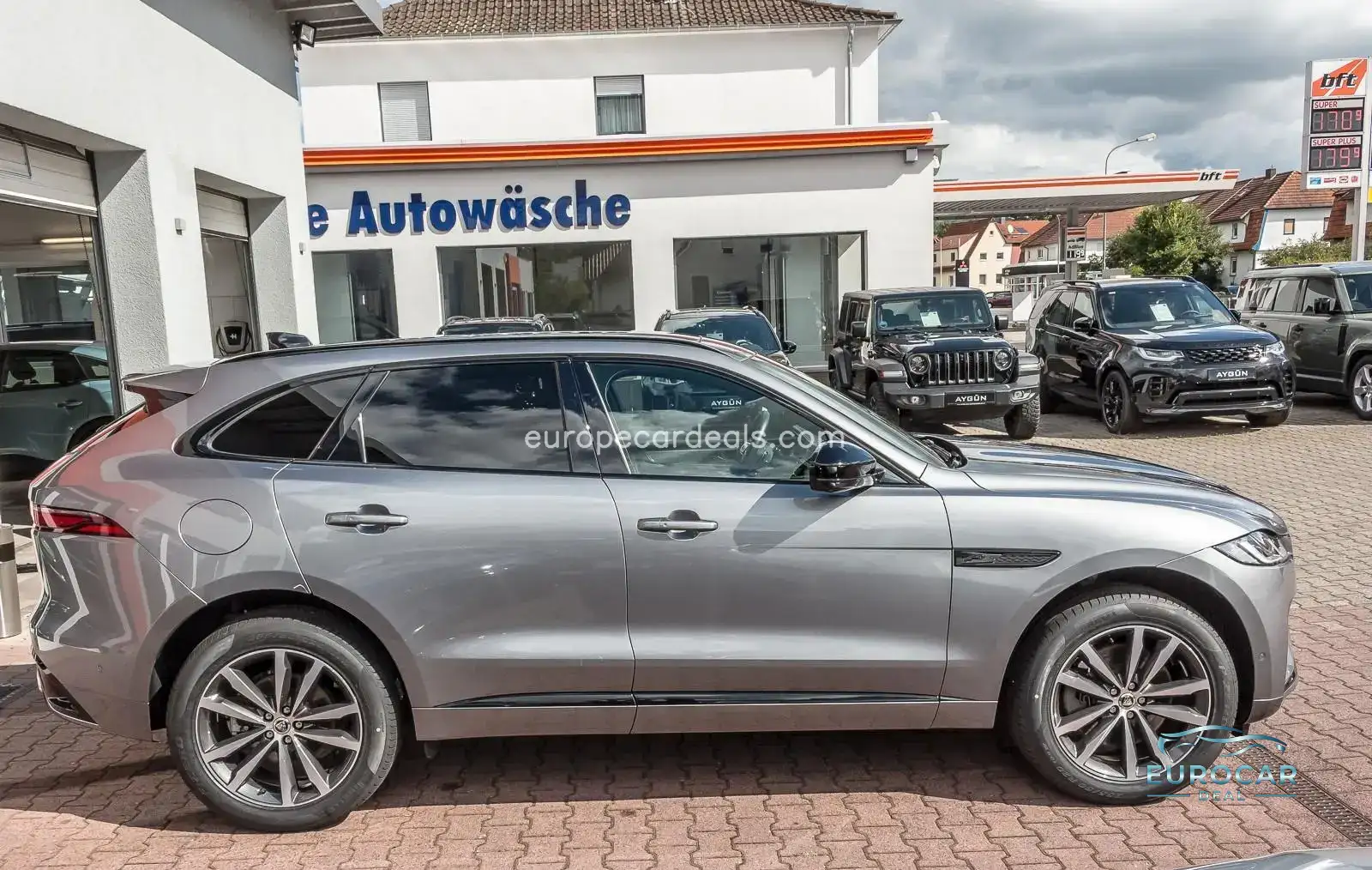 Jaguar F-Pace