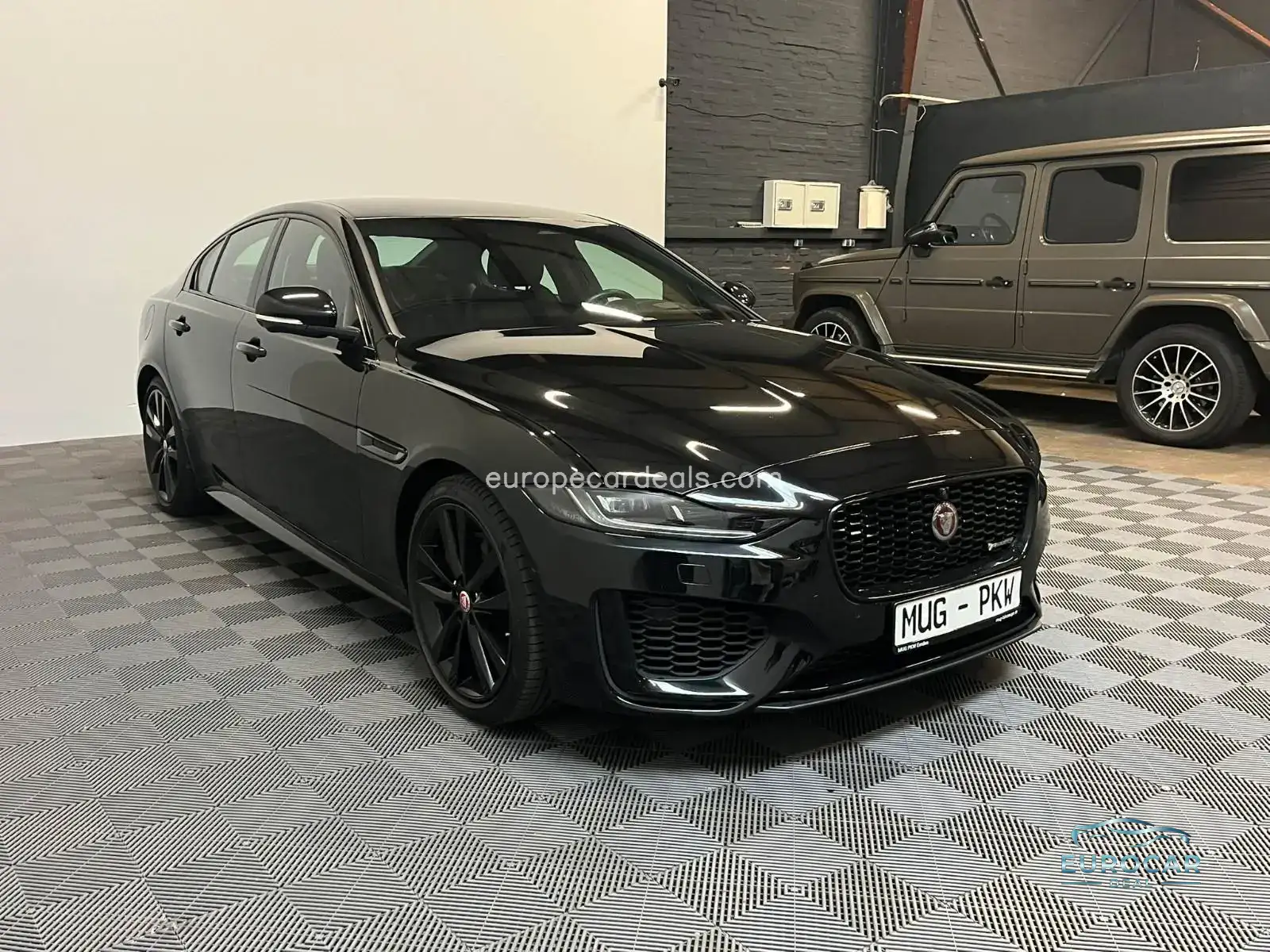 Jaguar XE