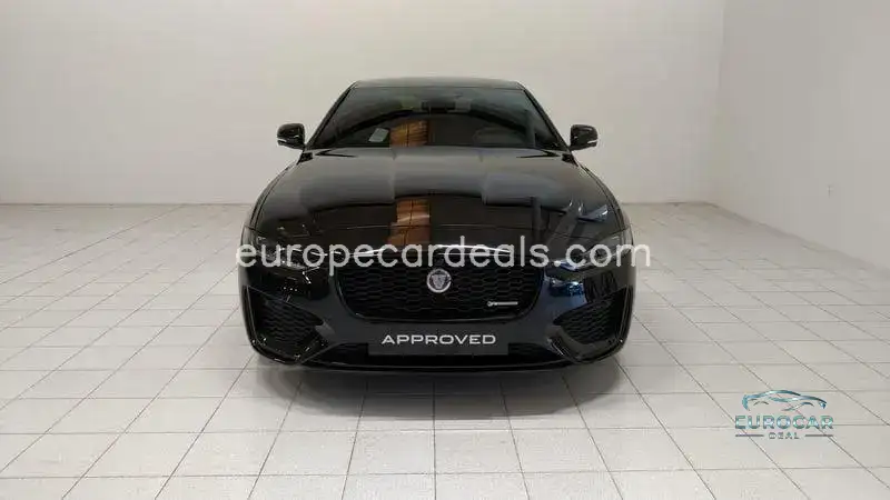 Jaguar XE