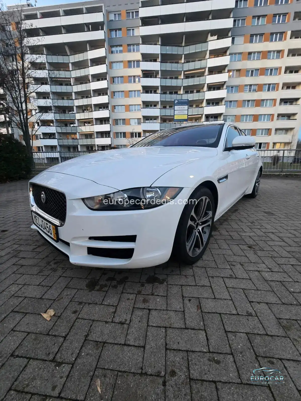 Jaguar XE