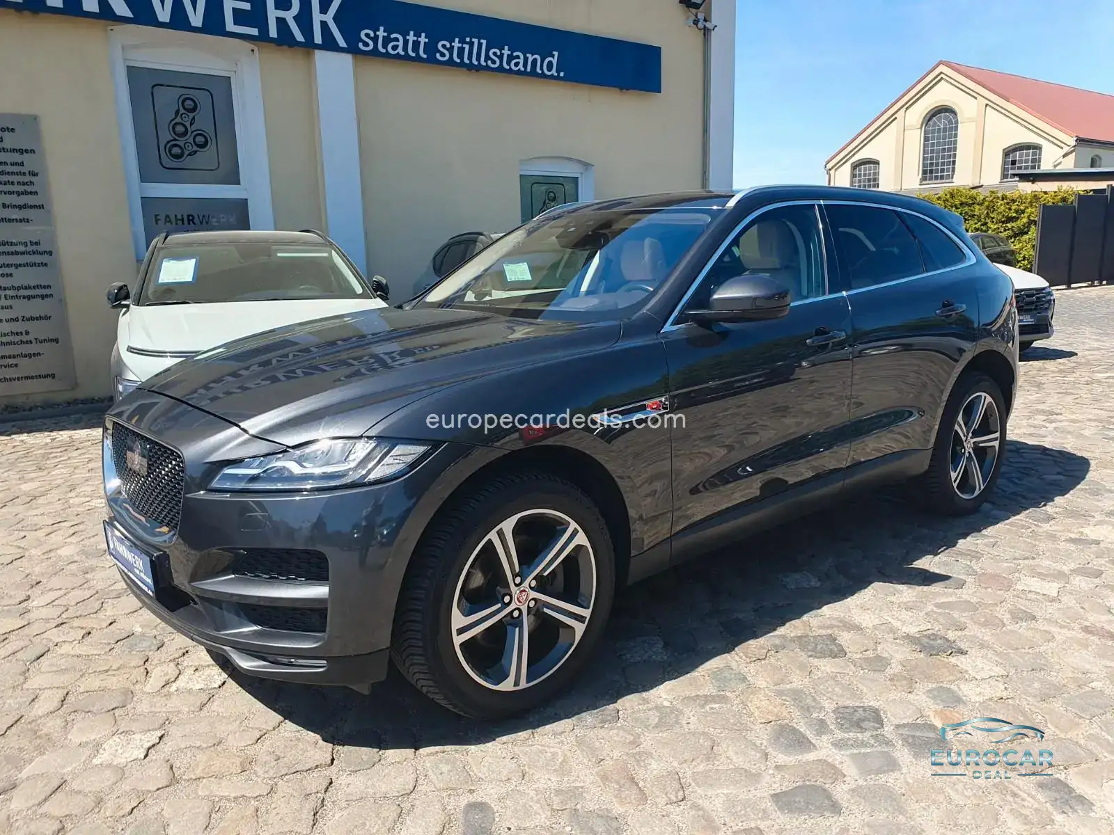 Jaguar F-Pace