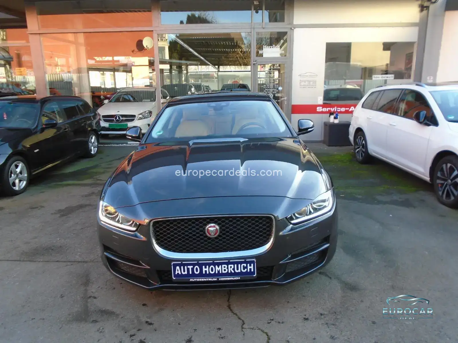Jaguar XE