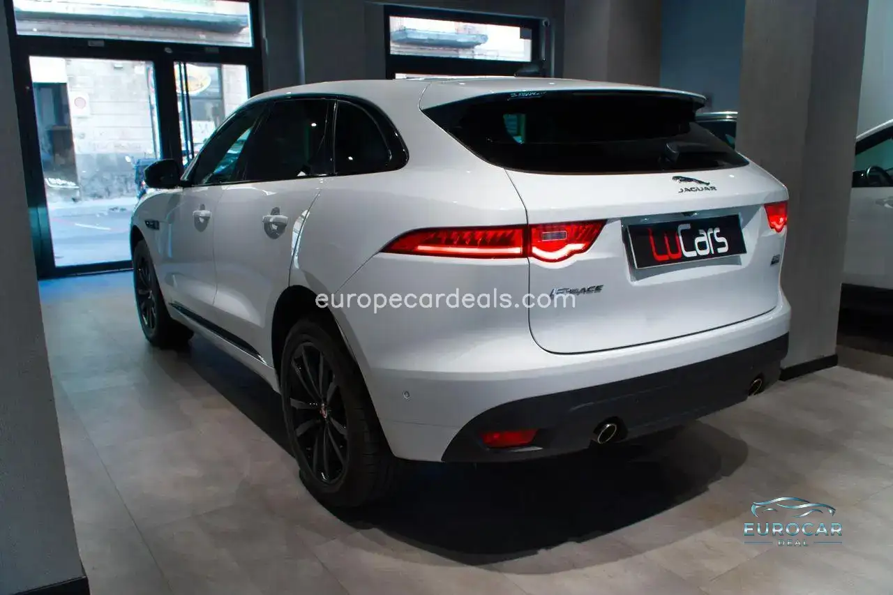 Jaguar F-Pace