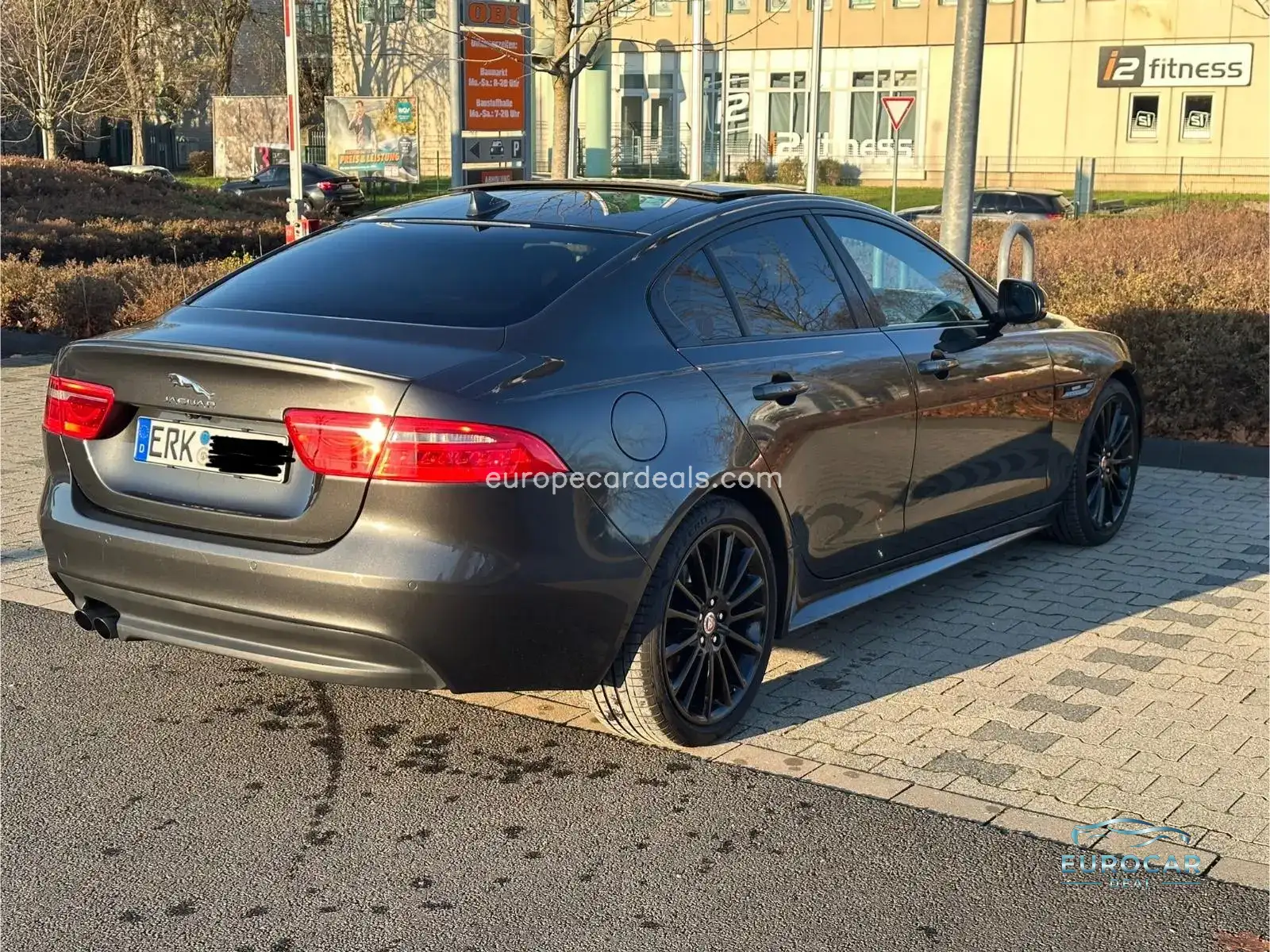 Jaguar XE