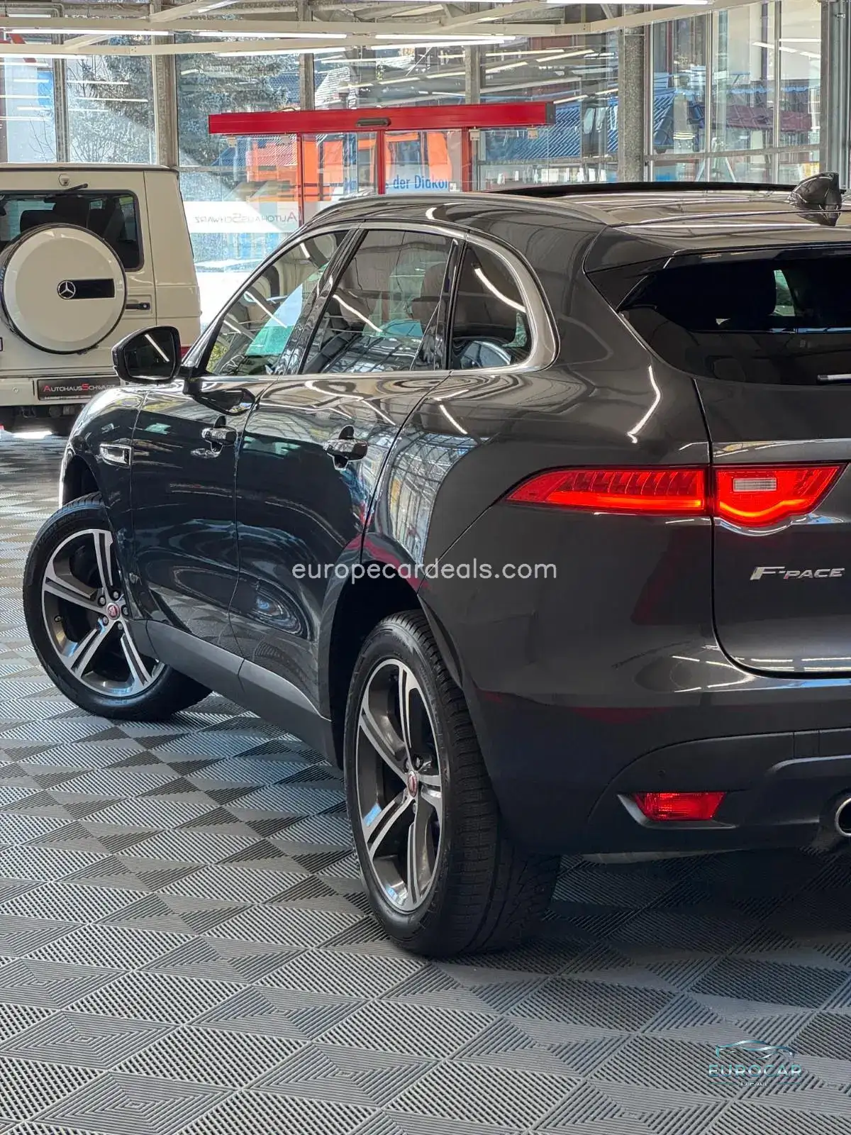 Jaguar F-Pace
