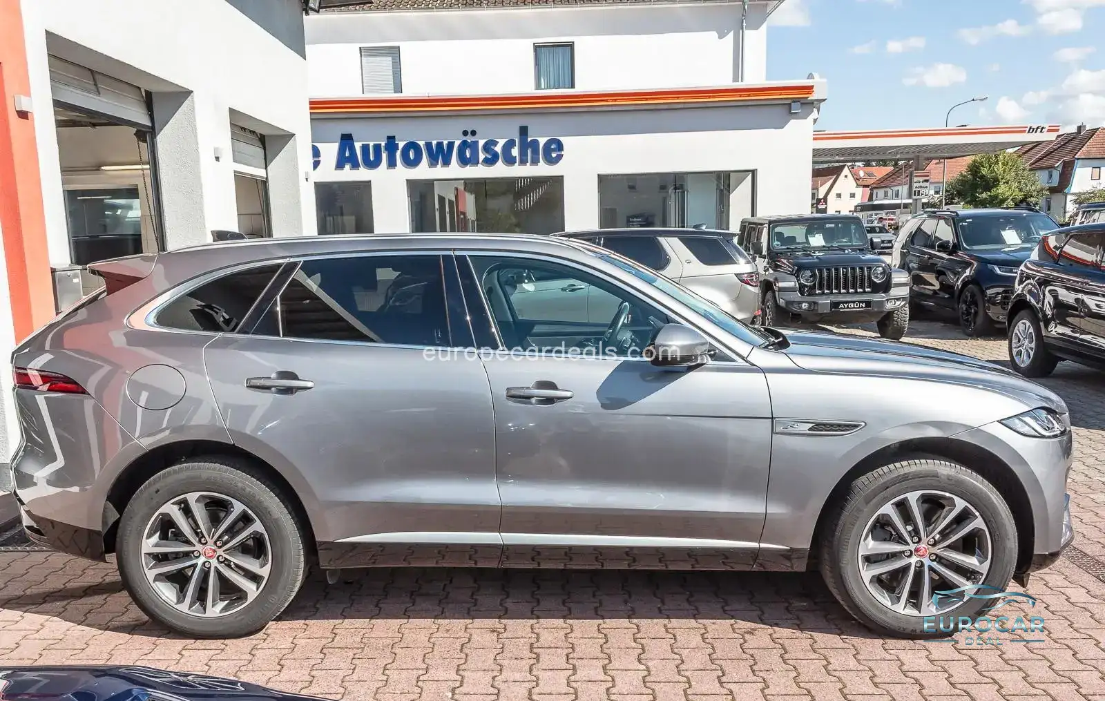 Jaguar F-Pace
