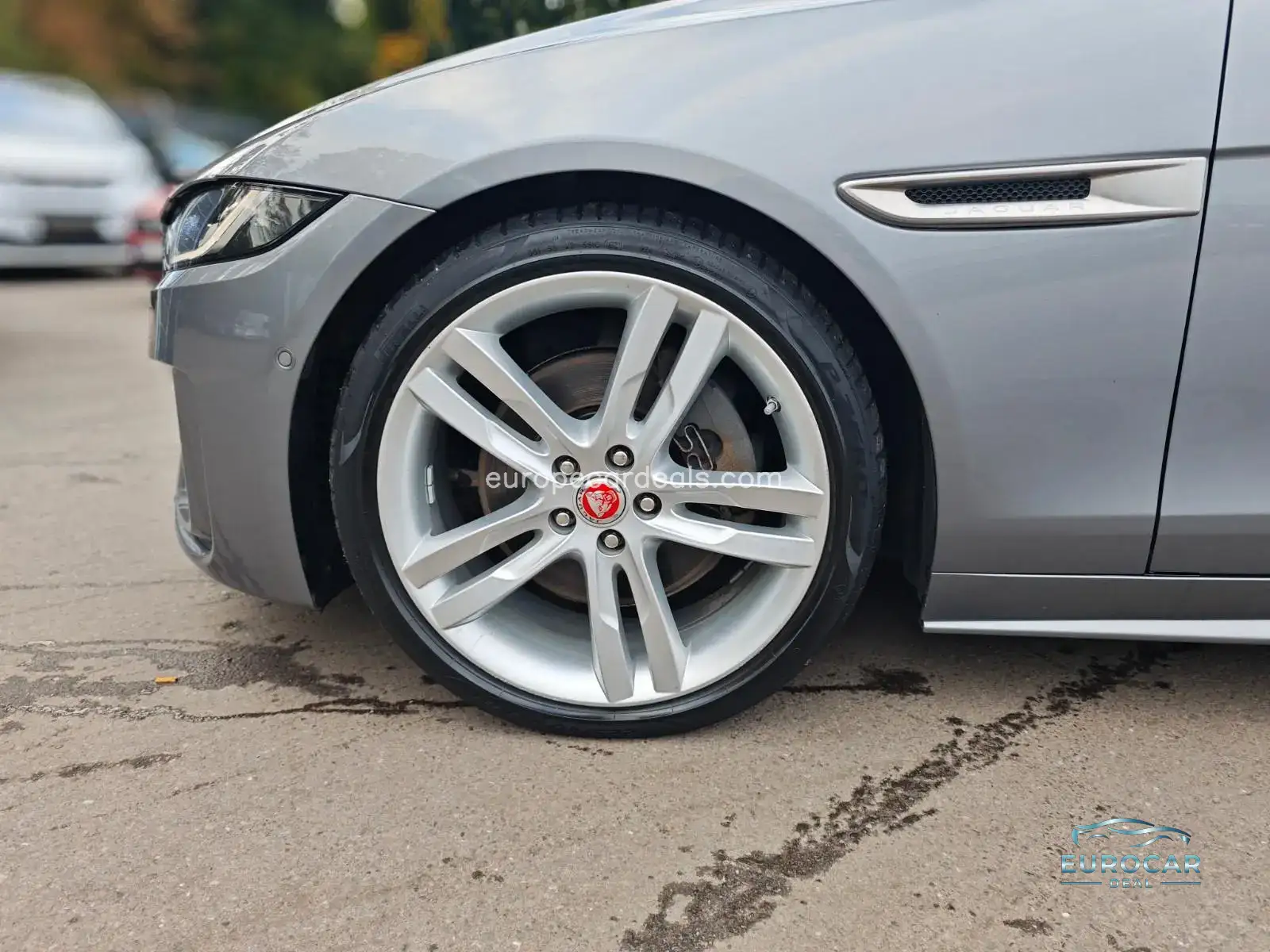 Jaguar XE