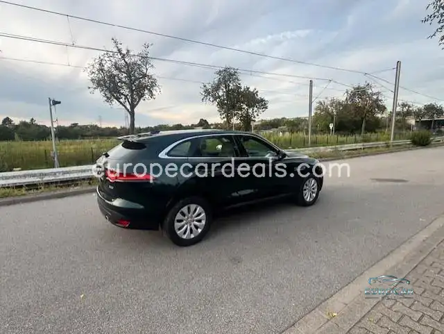 Jaguar F-Pace