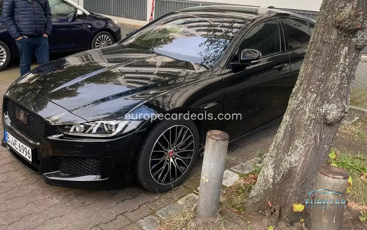 Jaguar XE