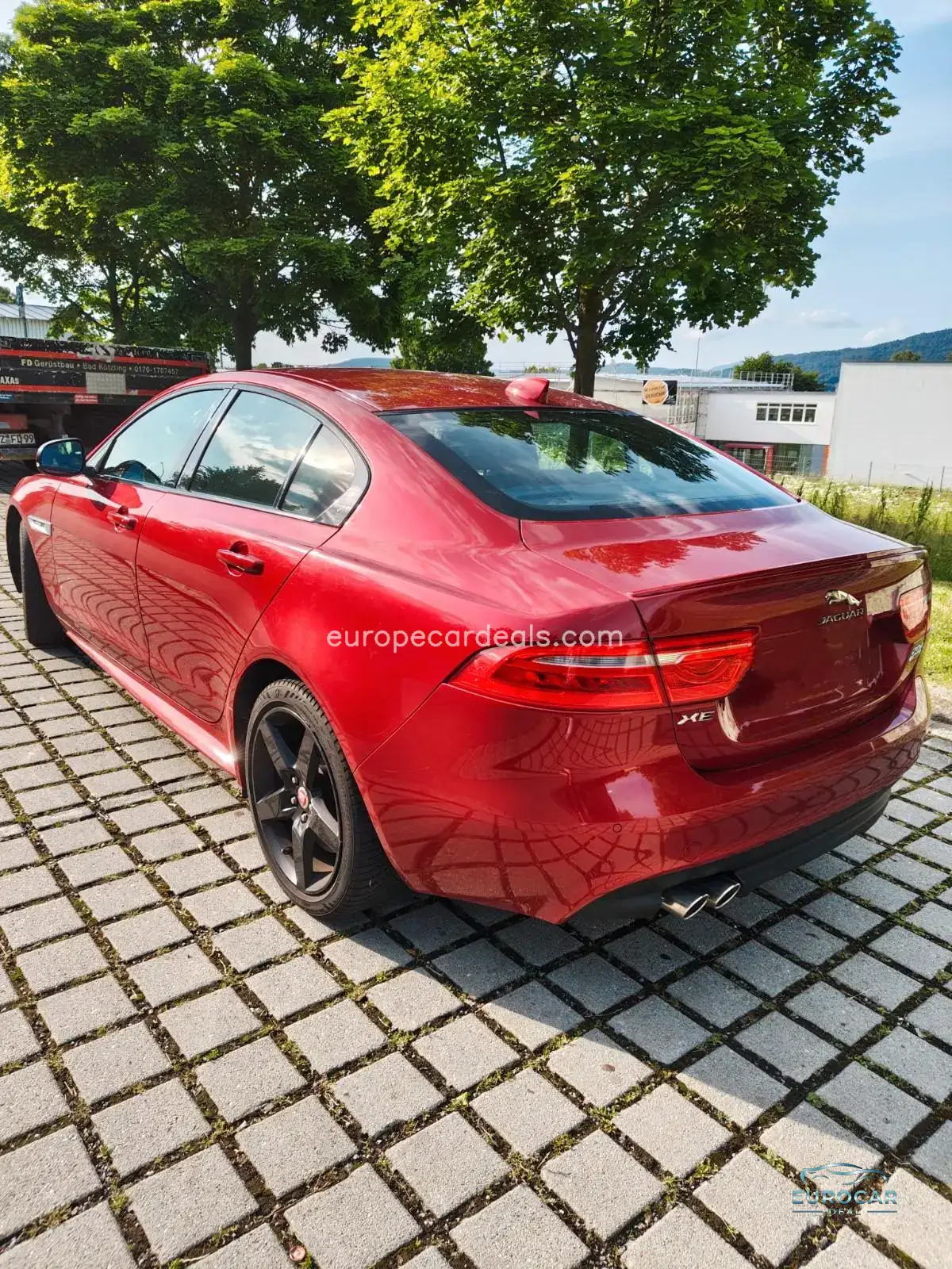 Jaguar XE