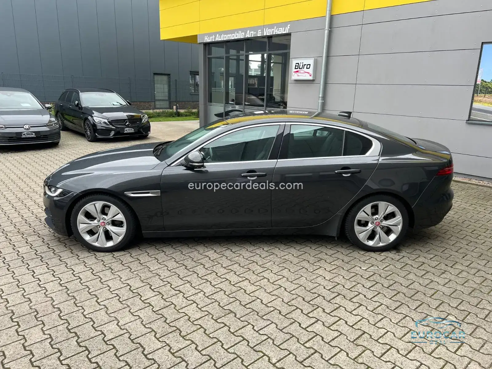 Jaguar XE