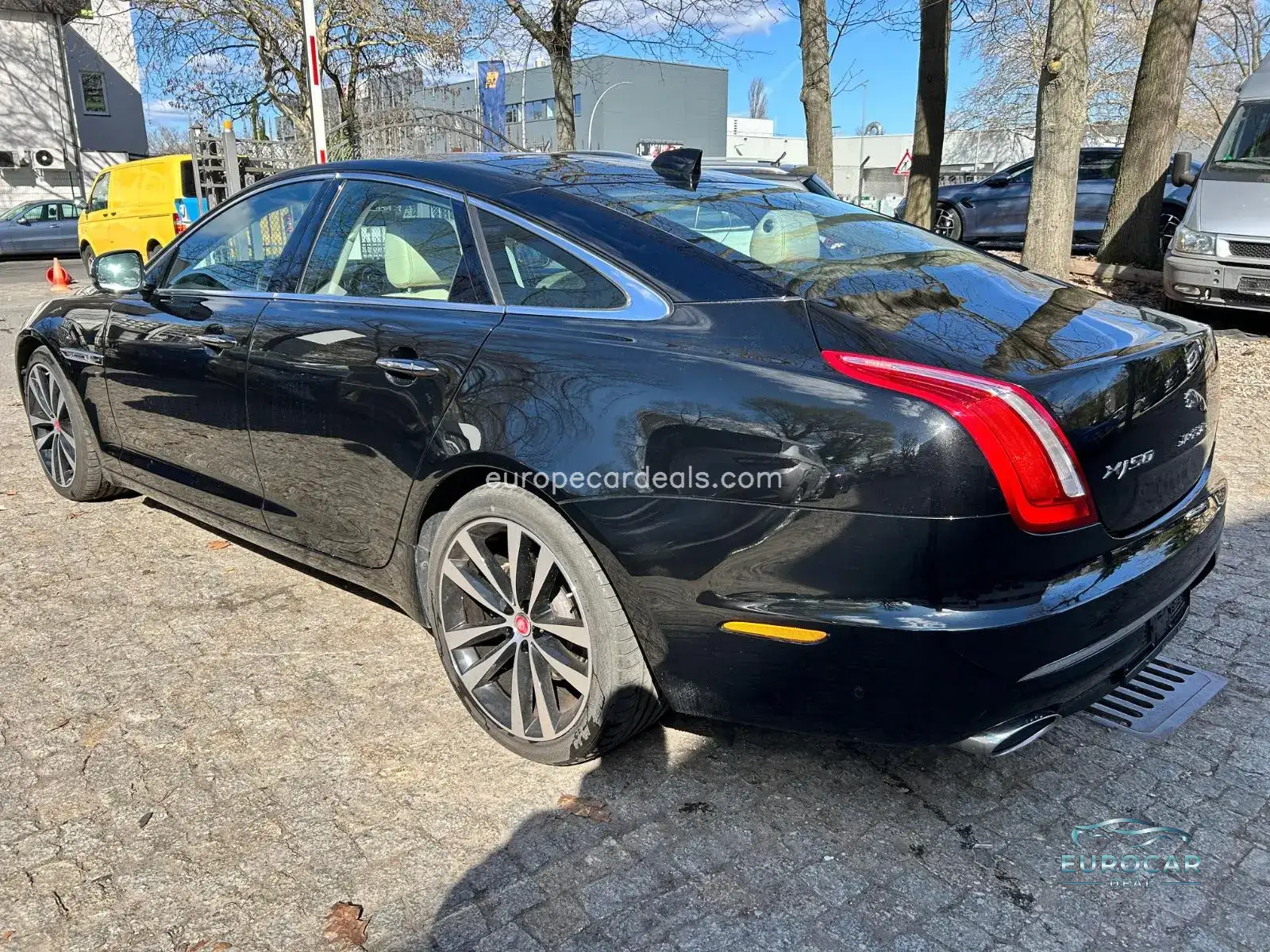 Jaguar XJ